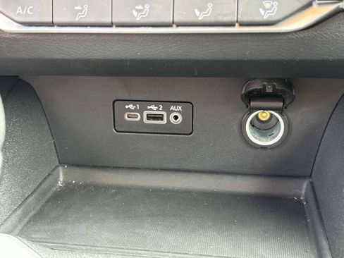 Used 2025 Nissan Altima 2.5 SV FWD image 25