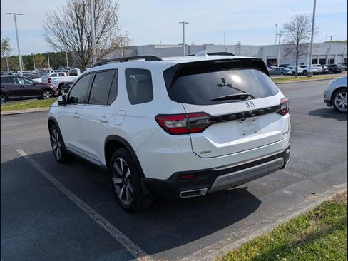 Used 2023 Honda Pilot Elite image 5