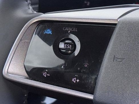 Certified 2025 Nissan Murano SV FWD image 28