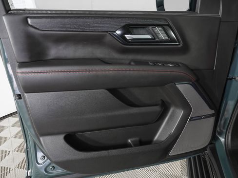 Used 2026 GMC Yukon XL AT4 Ultimate w/ LPO, Illumination Package AWD/4WD image 18