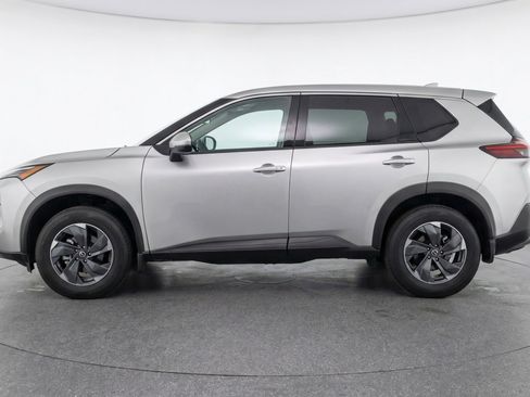 Used 2025 Nissan Rogue SV AWD/4WD image 5