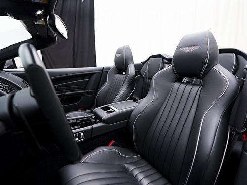 Used 2016 Aston Martin DB9 GT image 65