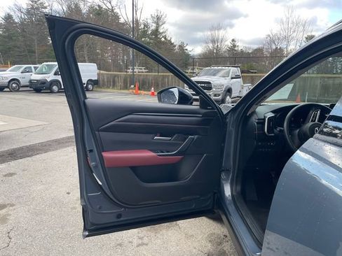Used 2025 MAZDA CX-50 AWD 2.5 Hybrid w/ Premium Pkg image 25