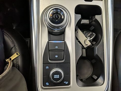 Used 2023 Ford Explorer XLT w/ Equipment Group 202A image 22