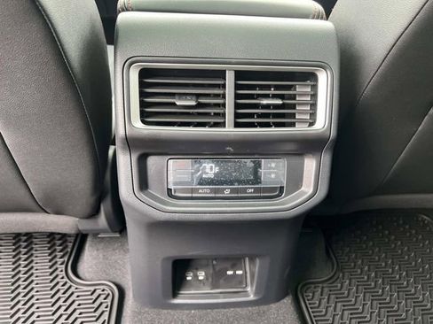 New 2026 Volkswagen Atlas Peak Edition AWD/4WD image 24