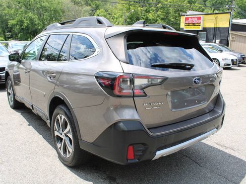 Used 2021 Subaru Outback Limited XT AWD/4WD image 10