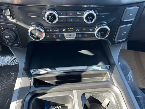New 2026 Ford F350 Lariat w/ Black Appearance Package image 31