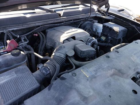 Used 2011 Chevrolet Silverado 1500 W/T image 8