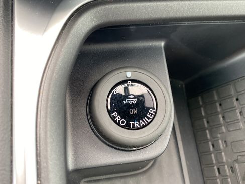 Certified 2025 Ford Expedition Tremor AWD/4WD image 40