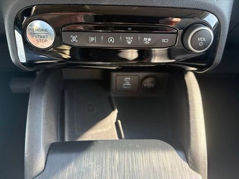 Used 2023 Ford Escape Platinum AWD/4WD image 30
