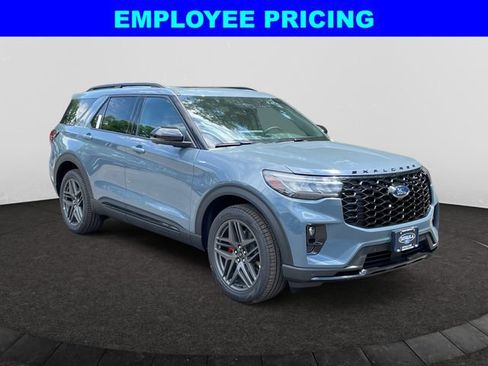 New 2026 Ford Explorer ST-Line w/ ST-Line Street Pack AWD/4WD image 7