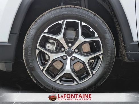 Used 2025 Jeep Compass Limited AWD/4WD image 32