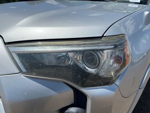 Used 2015 Toyota 4Runner SR5 AWD/4WD image 7