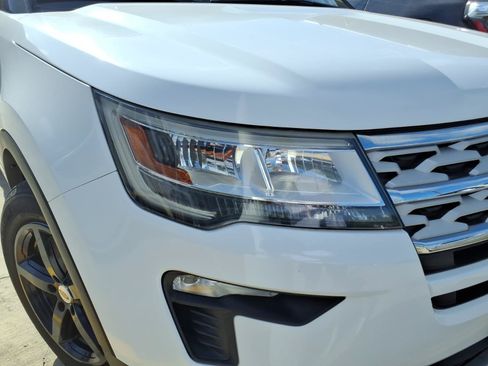Used 2019 Ford Explorer XLT w/ Equipment Group 201A FWD image 3