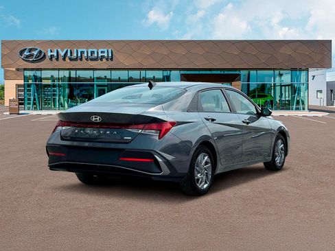 New 2025 Hyundai Elantra Blue image 7