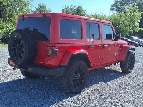 Used 2025 Jeep Wrangler Unlimited Sahara w/ Safety Group AWD/4WD image 6