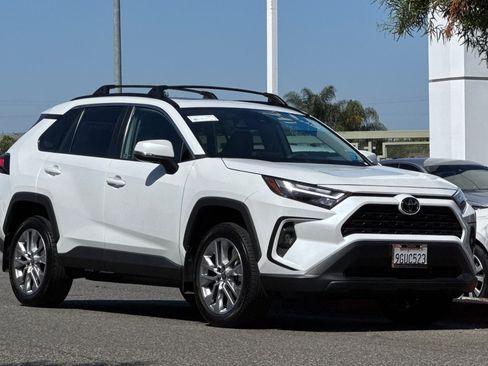 Used 2023 Toyota RAV4 XLE Premium FWD image 6