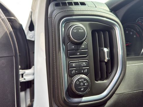 Used 2022 Chevrolet Silverado 2500 LT w/ Convenience Package AWD/4WD image 19