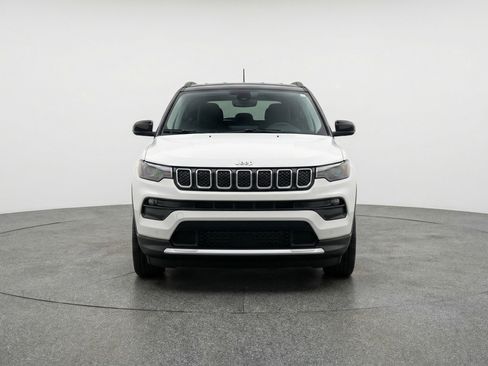 Used 2025 Jeep Compass Limited image 2