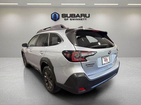 Certified 2025 Subaru Outback Onyx Edition AWD/4WD image 3