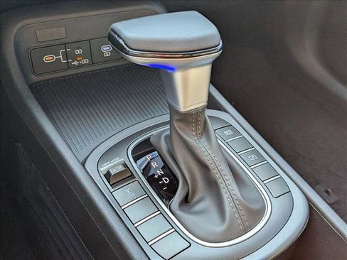 Used 2025 Hyundai Kona SEL AWD/4WD image 15