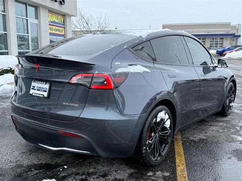 Used 2021 Tesla Model Y Performance image 3
