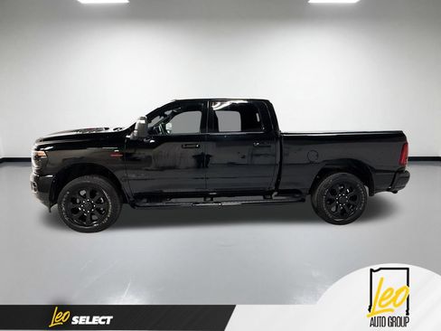 Used 2025 RAM 3500 Laramie AWD/4WD image 12