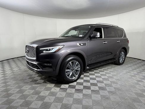Used 2024 INFINITI QX80 Luxe image 3