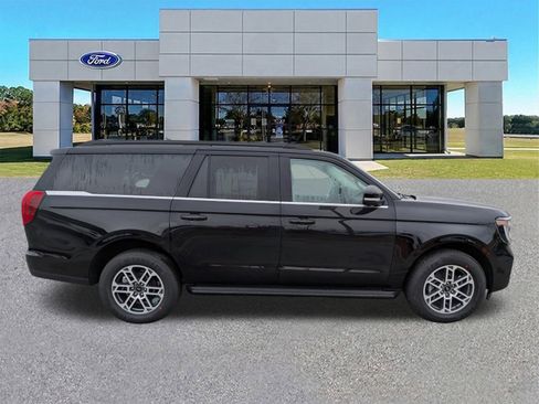 New 2025 Ford Expedition Max Active RWD image 3