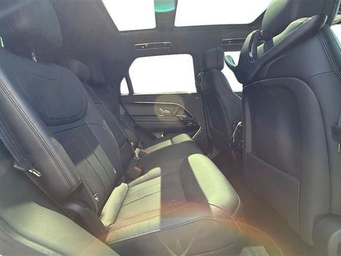 Used 2024 Land Rover Range Rover Sport SE AWD/4WD image 18