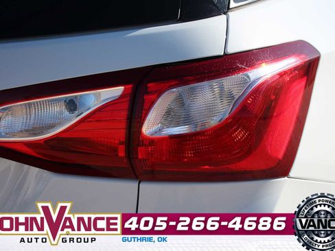 Used 2020 Chevrolet Equinox LS image 10