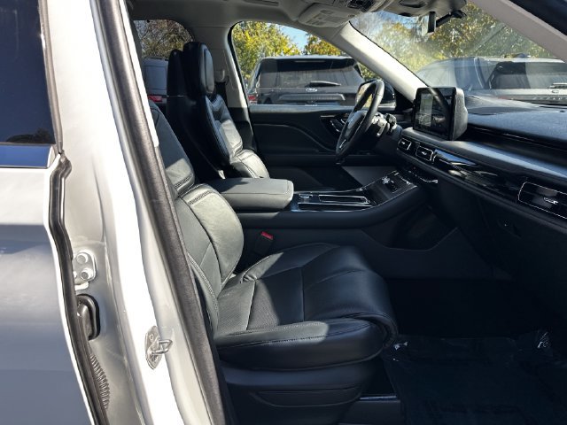 Certified 2025 Lincoln Aviator Reserve w/ Equipment Group 201A AWD/4WD image 35