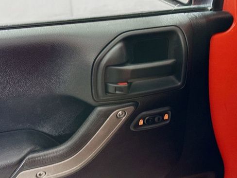 Used 2015 Jeep Wrangler Unlimited Sport w/ Quick Order Package 24S image 15