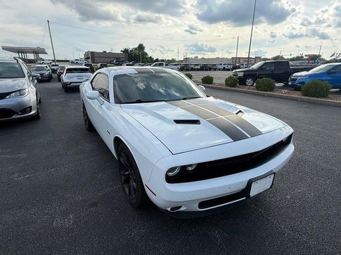 Used 2017 Dodge Challenger R/T w/ Blacktop Package RWD image 8