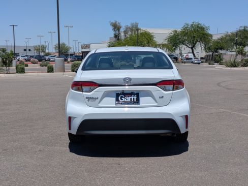 Used 2024 Toyota Corolla LE FWD image 4