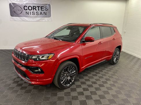 Used 2023 Jeep Compass Limited image 1