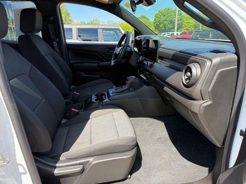 Used 2023 Chevrolet Colorado W/T RWD image 21