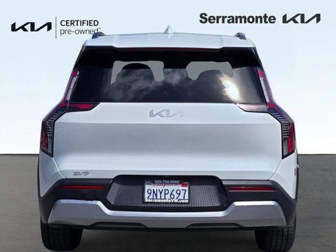 Certified 2024 Kia EV9 Wind AWD/4WD image 5