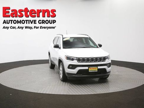 Used 2024 Jeep Compass Latitude AWD/4WD image 46