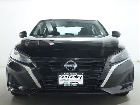 Used 2025 Nissan Altima 2.5 SV FWD image 5