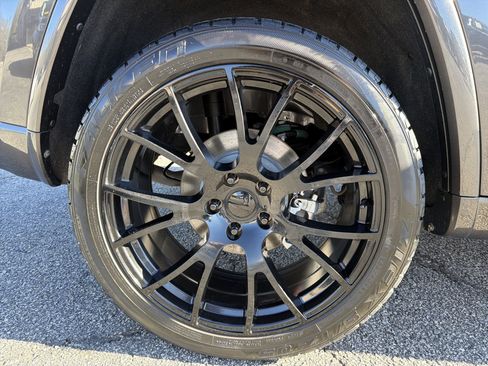 Used 2020 Jeep Grand Cherokee Altitude image 19