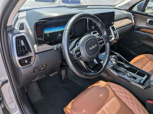 Used 2022 Kia Sorento SX Prestige w/ Rust Color Package AWD/4WD image 16