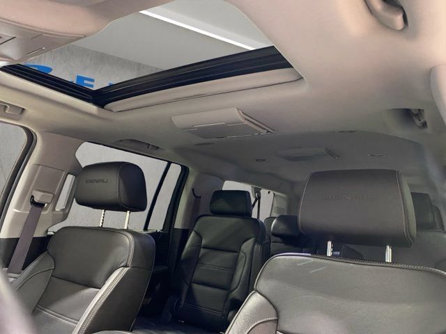 Used 2016 GMC Yukon XL Denali w/ Open Road Package AWD/4WD image 3