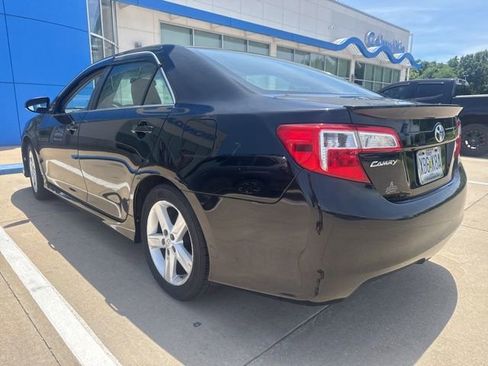 Used 2014 Toyota Camry SE FWD image 5