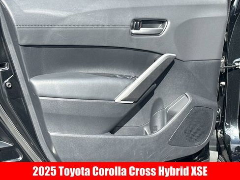 Certified 2025 Toyota Corolla Cross AWD Hybrid w/ Convenience Package image 4