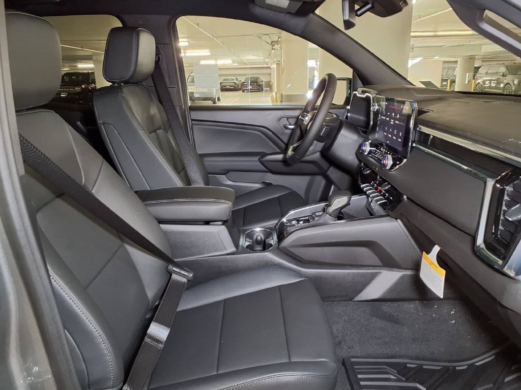 Used 2026 GMC Canyon Elevation w/ Convenience Package RWD image 6