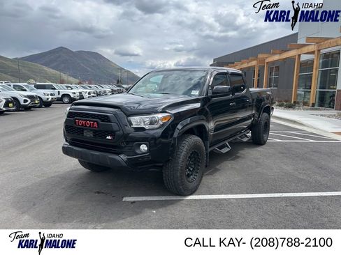 Used 2020 Toyota Tacoma TRD Off-Road AWD/4WD image 3