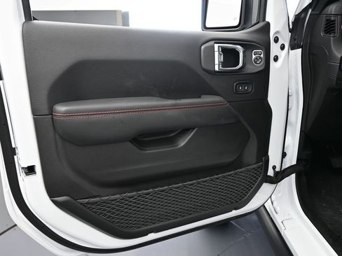 New 2025 Jeep Wrangler Rubicon w/ Xtreme 35 Tire Package image 15