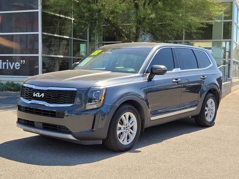 Used 2022 Kia Telluride LX AWD/4WD image 10