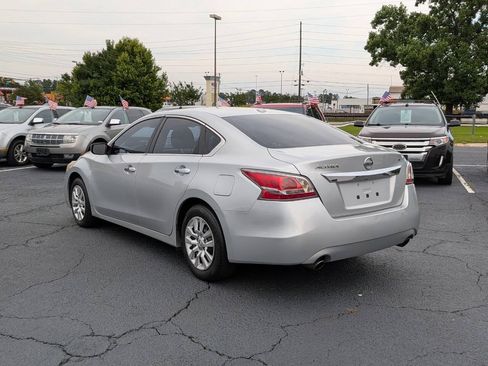 Used 2015 Nissan Altima 2.5 S w/ Power Driver Seat Package FWD image 7